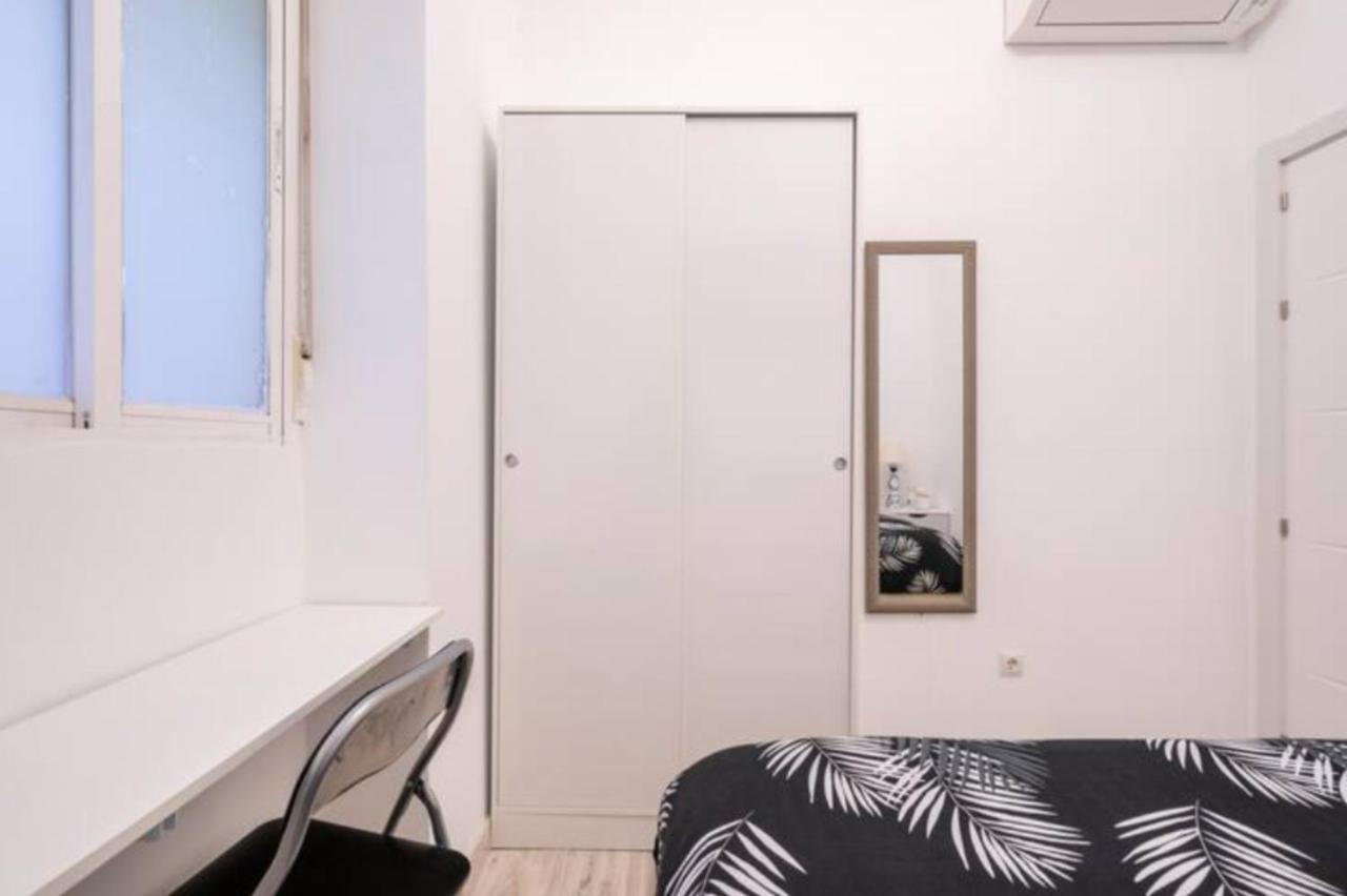 Bedroom Madrid City Center Екстериор снимка