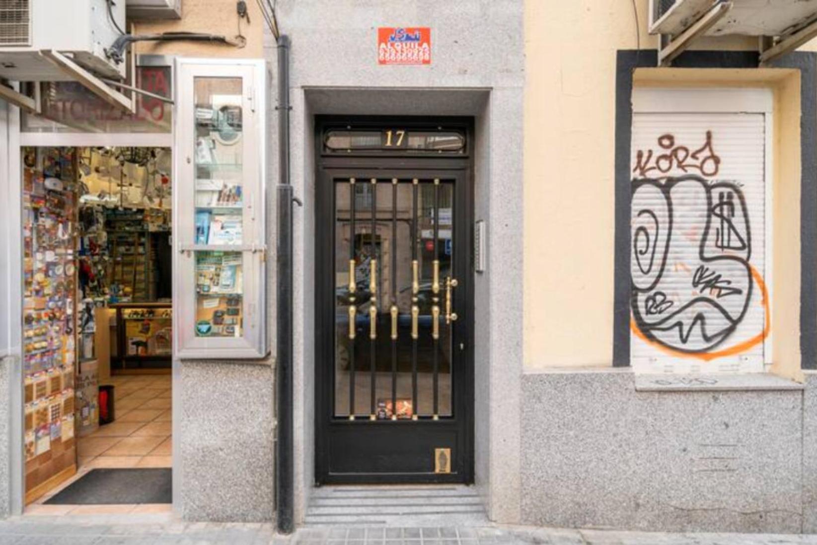 Bedroom Madrid City Center Екстериор снимка
